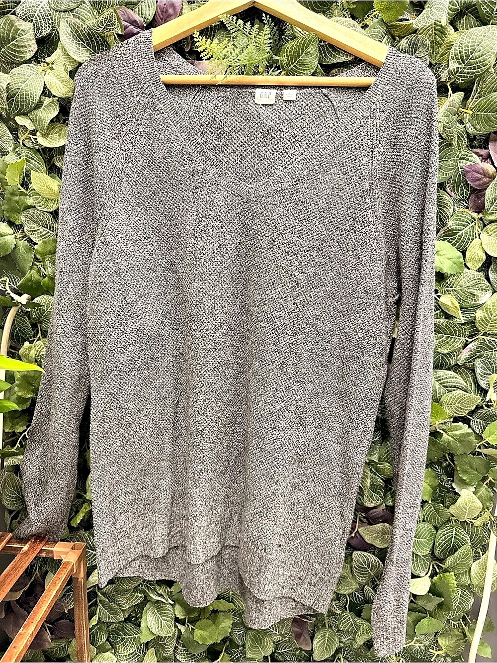 GAP Gray Knit Scoop Neck Sweater Size Large